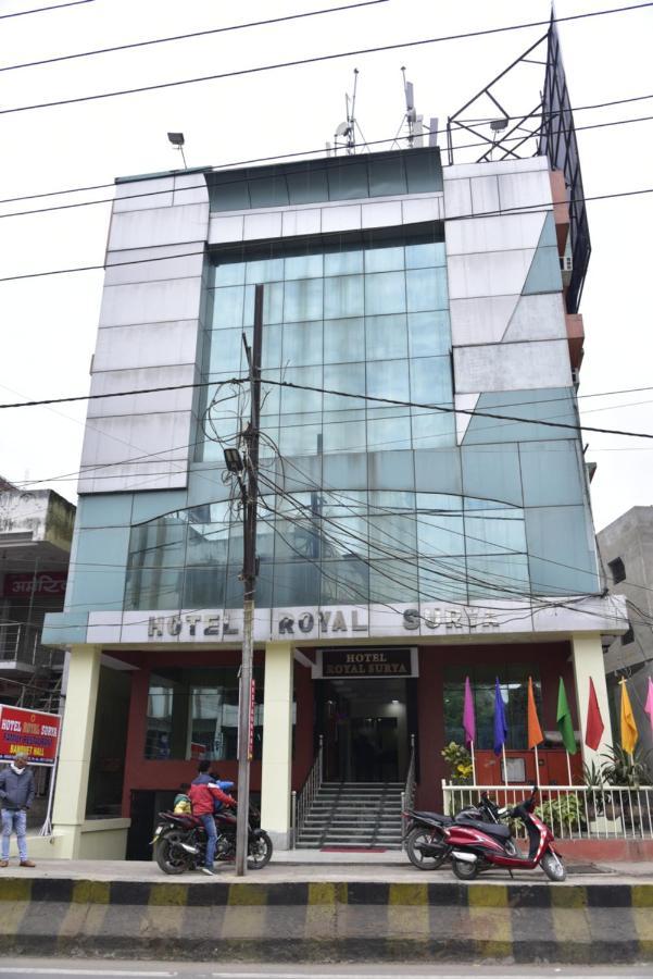 Hotel Royal Surya Gaya Exteriör bild