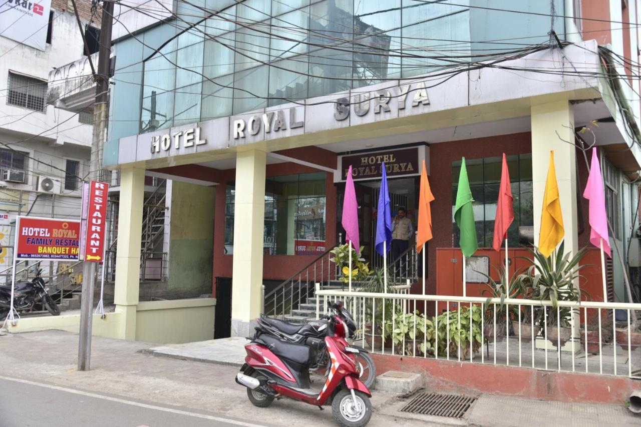Hotel Royal Surya Gaya Exteriör bild